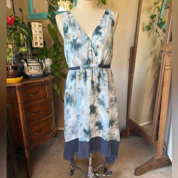 Simply Vera Vera Wang Blue Floral Watercolor Asymmetrical Midi Dress, size L - Picture 1 of 9